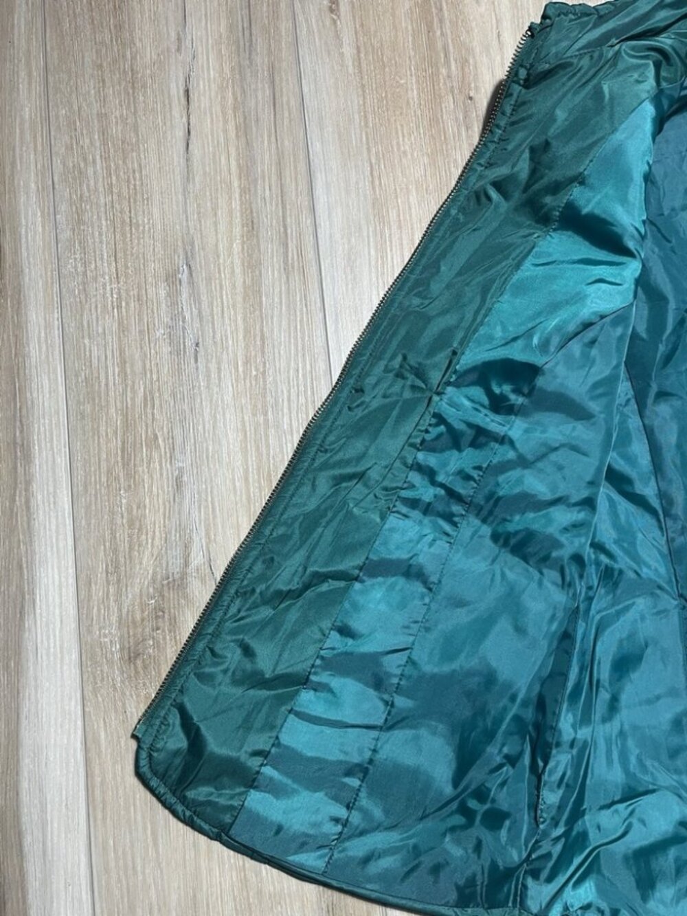 NWT Crown & Ivy Green Striped Quilted Puffer Vest - Women Size Small - Picture 5 of 9